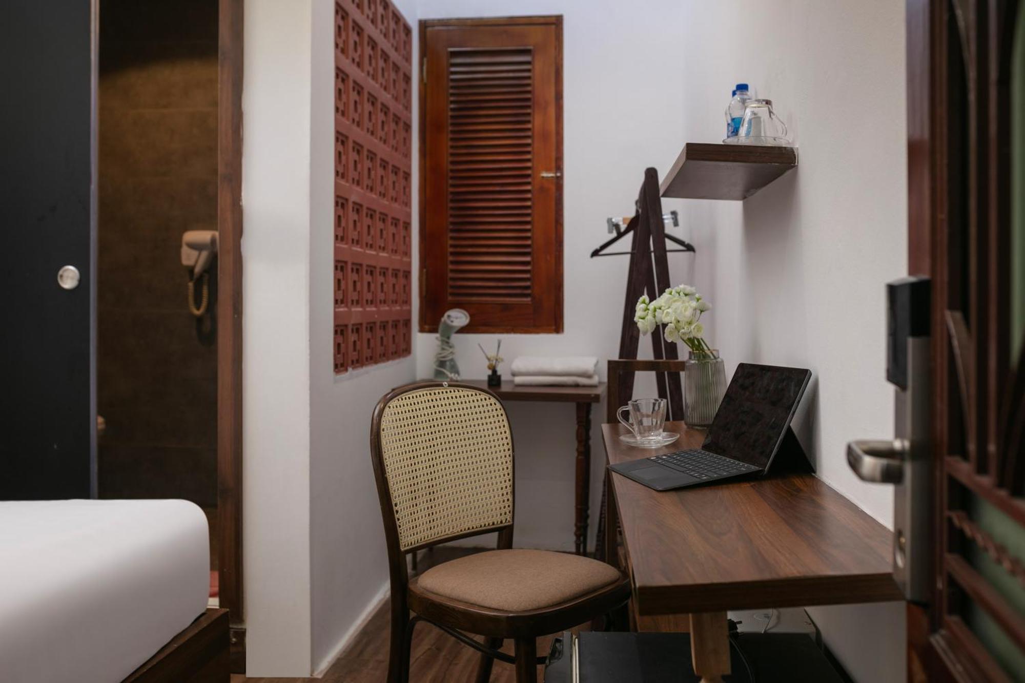 Hanoi Backpackers Hostel & Rooftop Bar Bagian luar foto
